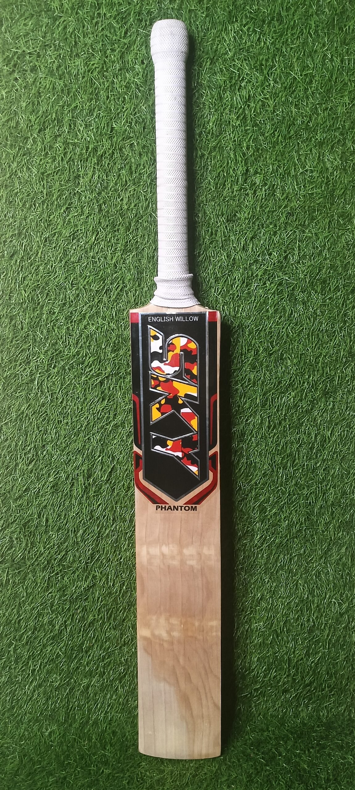 SKY PHANTOM EDITION ENGLISH WILLOW CRICKET BAT