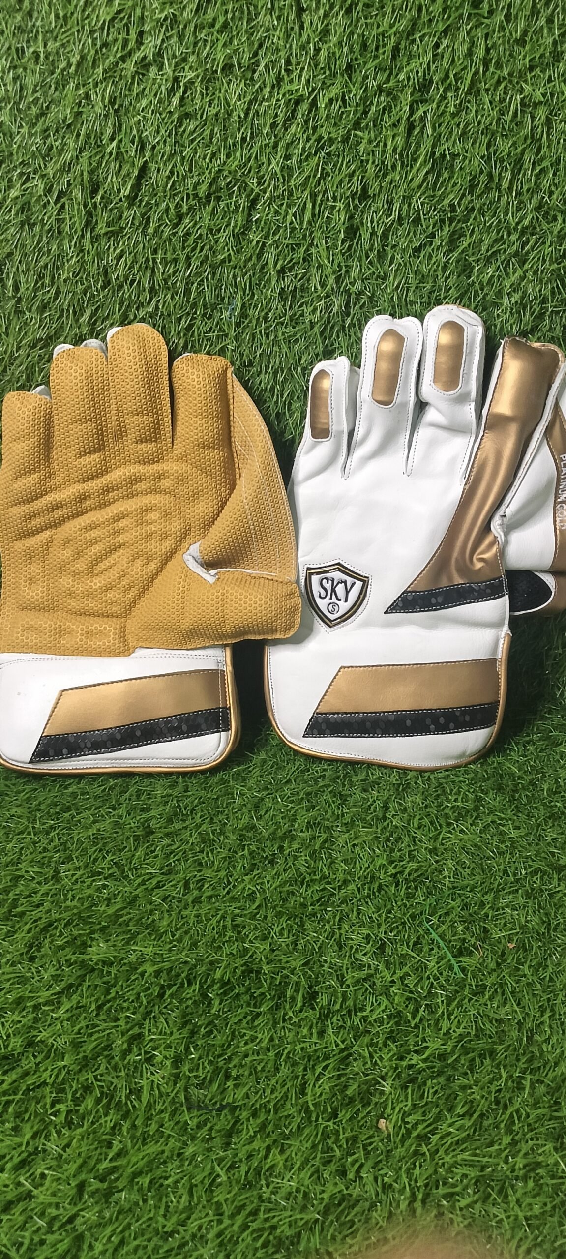 Sky Platinum Wicket Keeping Gloves