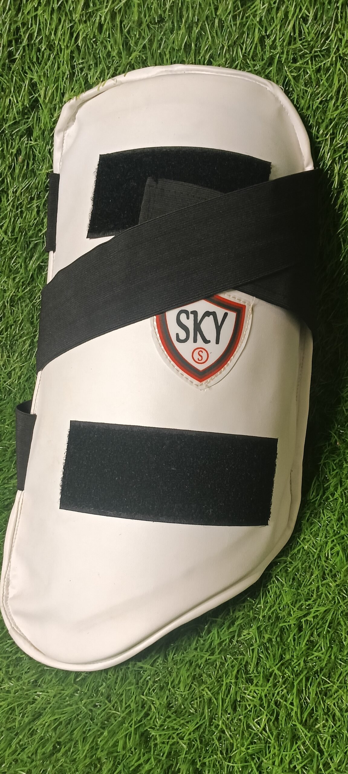 Sky Single Thigh Guard (Youth LH)